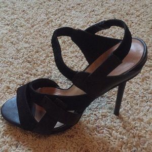 Good condition L.A.M.B sandals